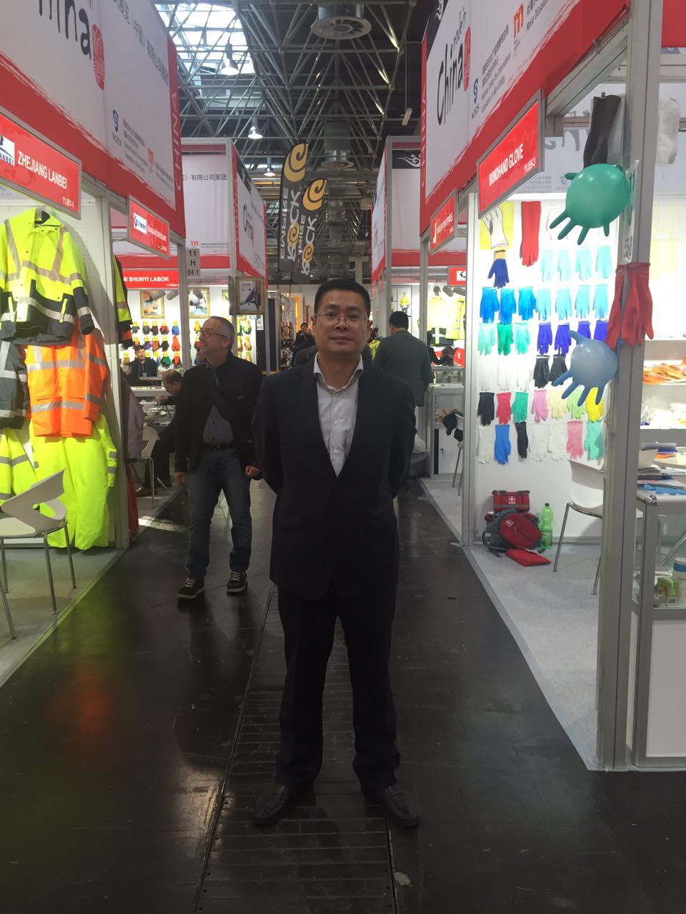 Bundhand invites visit our booth at A+A fair in Germany